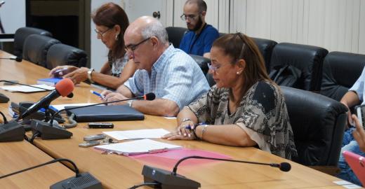 The Ministry of Communications of Cuba enables the use, by the population, of wired and wireless networks