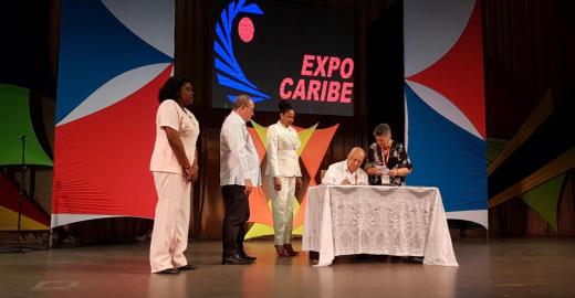 Cancelación de sello postal en Expocaribe 2019