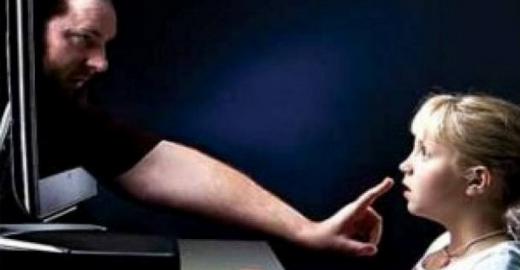 Londres prepara leyes contra acoso y explotación infantil en Internet