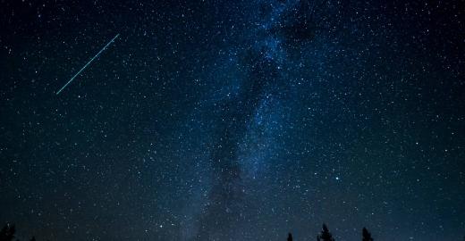 La idea es que la lluvia de meteoritos artificial se vea sobre Hiroshima y que la vean millones de personas a 200 kilómetros a la redonda.